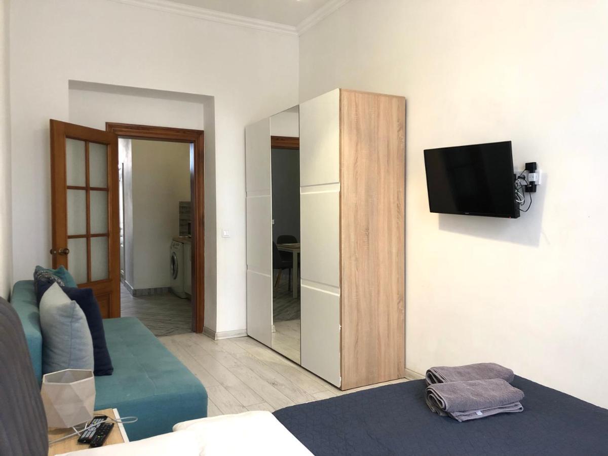Romantic Apartments-Near Opera House 5/8 Львов Экстерьер фото